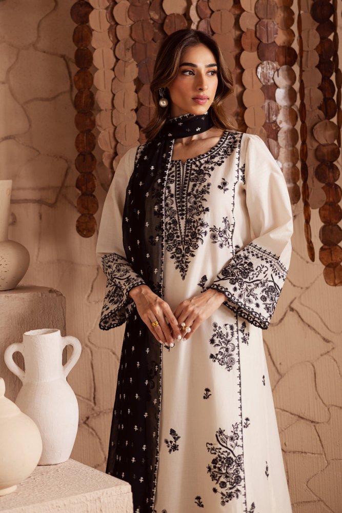 3PC EMBROIDERED LAWN SUIT - SR - 704 - Rangoli Store